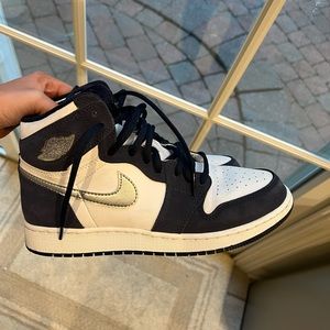 Air Jordan 1 Retro High “Midnight Navy”